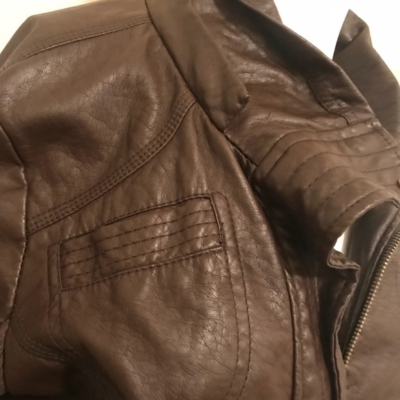 Soft leather jacket - Picture 3 of 8